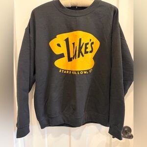 Gildan Black and Yellow Crewneck Sweater